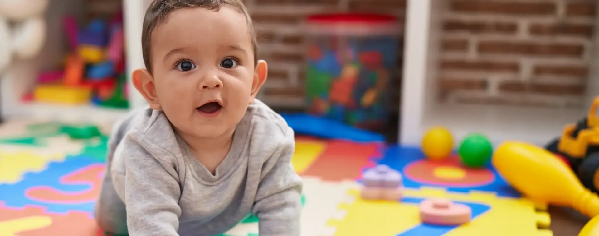 Kruipende baby