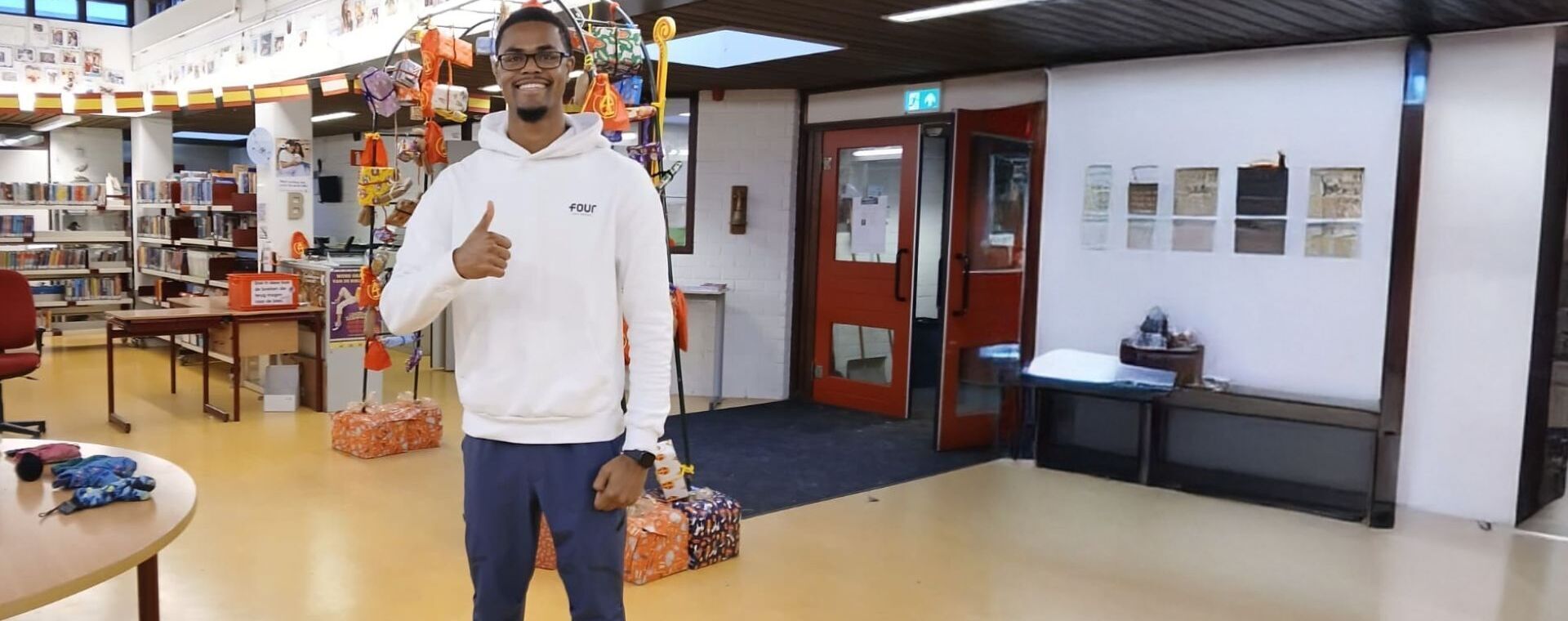 Oud-student Beweegcoach Kinderen Raoul op basisschool