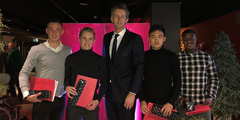 Van der Sar bekroont studenten ROC van Amsterdam