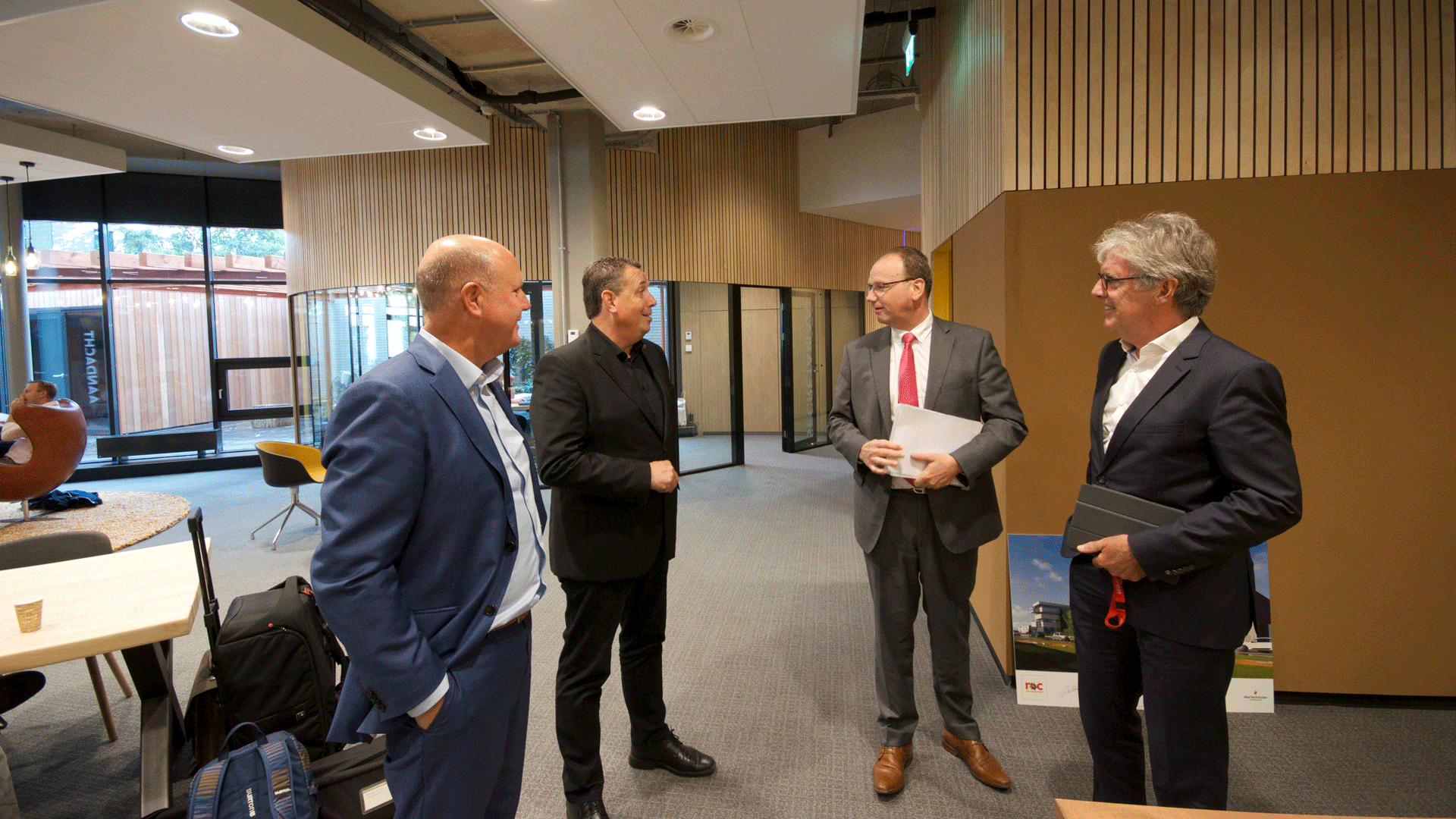 Voorzitter MBO Raad Ton Heerts op werkbezoek bij ROC van Amsterdam