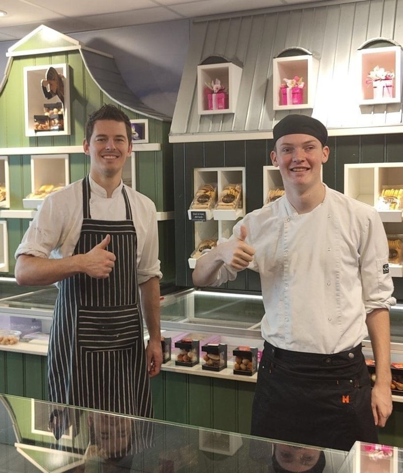 Mike is nagenoeg blind en behaalt zijn bakkersdiploma