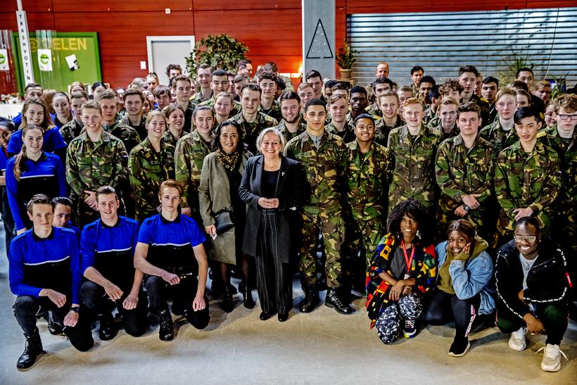 Minister Bijleveld in gesprek met mbo’ers over betekenis van vrijheid