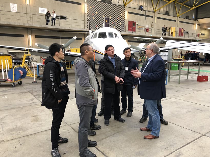 Chinees bezoek bij MBO College Airport