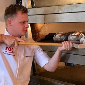 Leidinggevende Bakkerij aan het werk Boulanger aan het werk