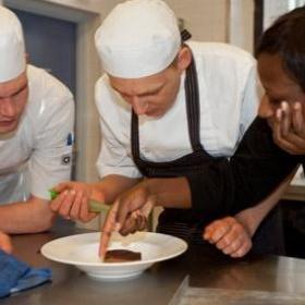 Leidinggevende Bakkerij aan het werk